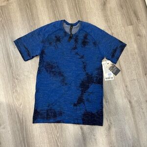 lululemon athletica Blue Tie-Dye Men's Shirt